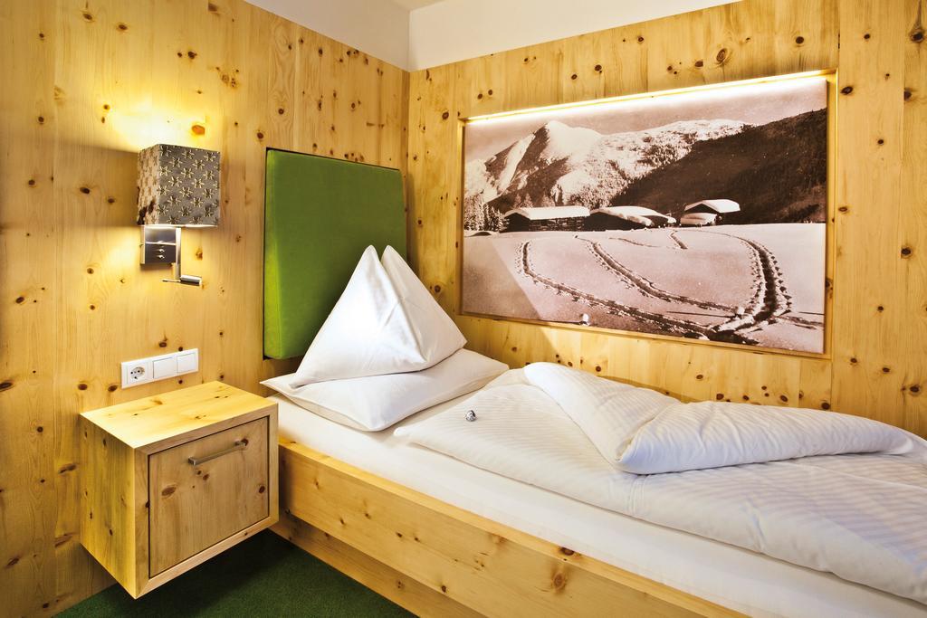 Landhotel Alpenhof Фільцмос Номер фото